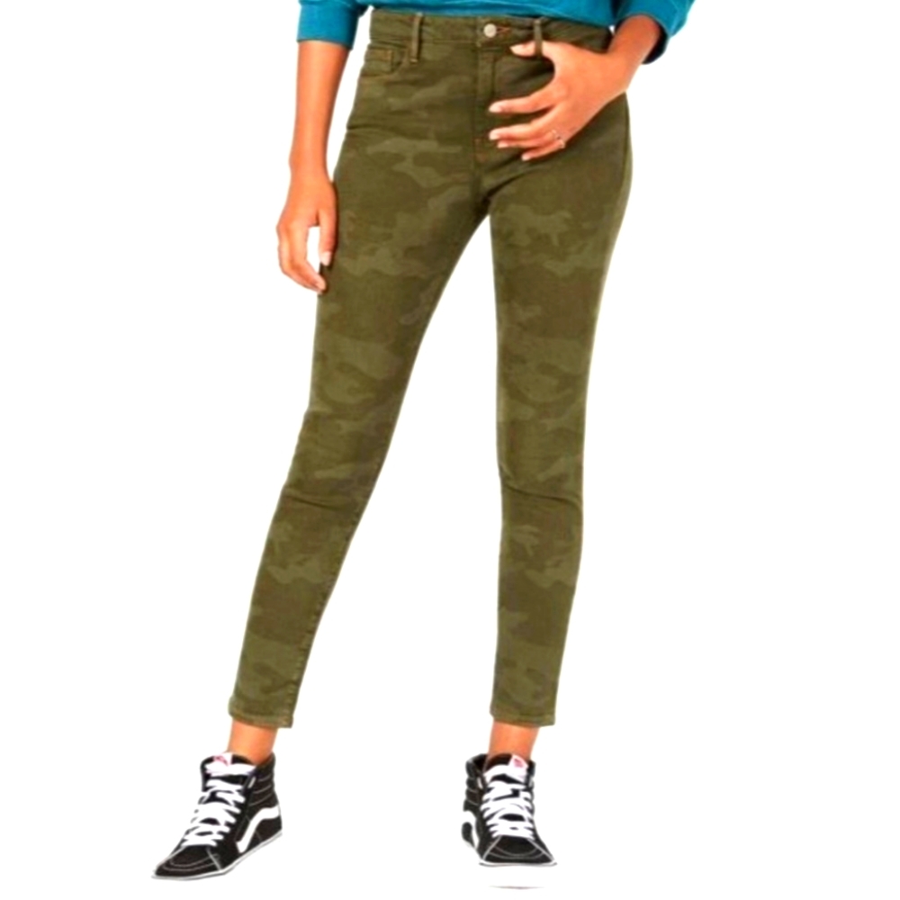 High rise camo pants